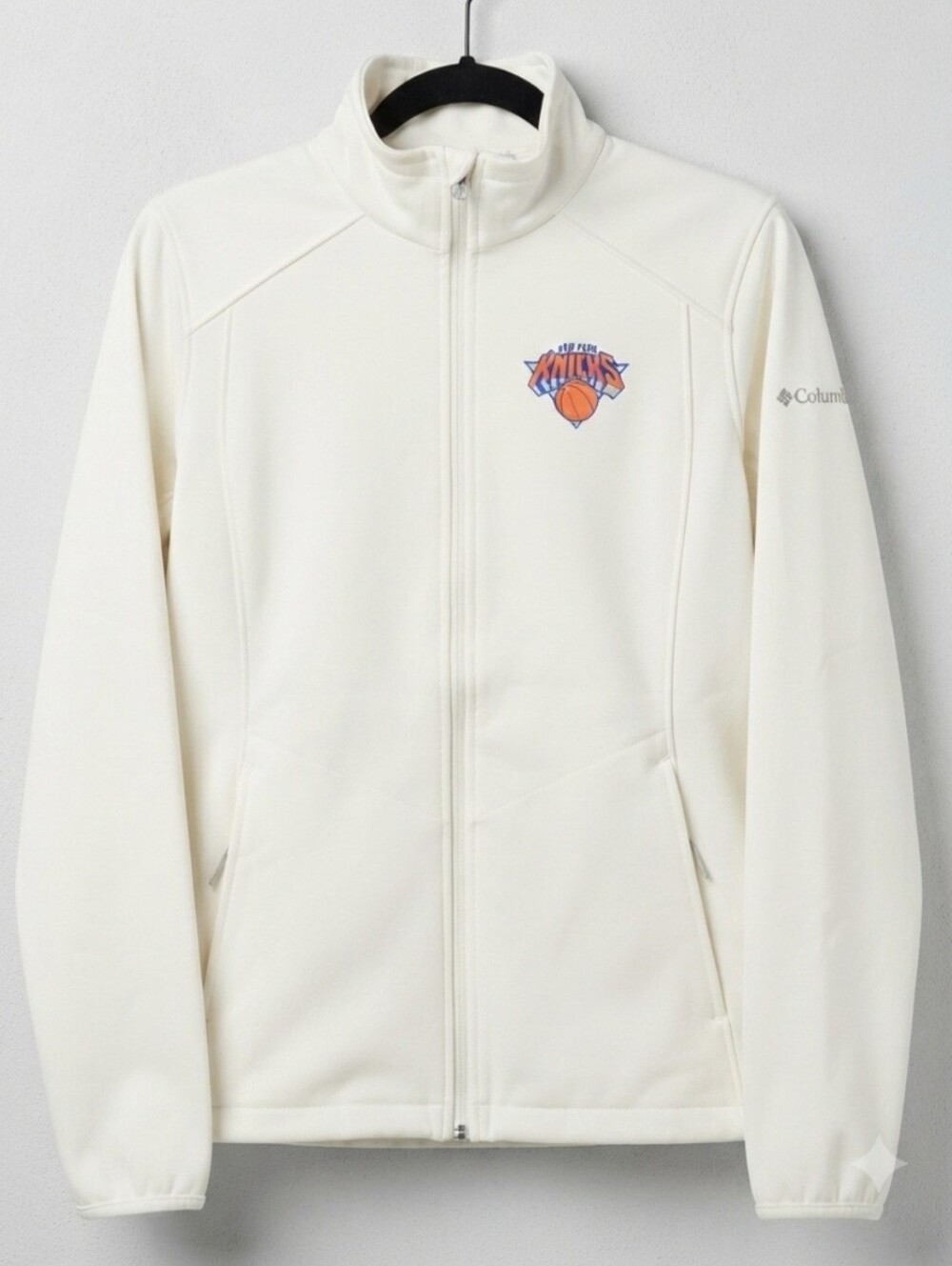 Columbia Women's New York Knicks Cream Full-Zip Jacket Size M - Very Good Condit
